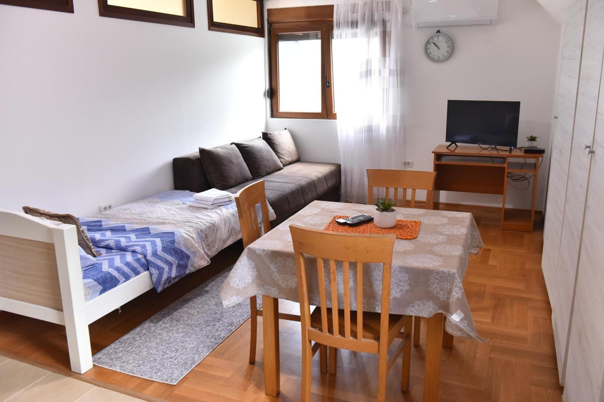 Apartments Ravno Pluzine Bilik gambar