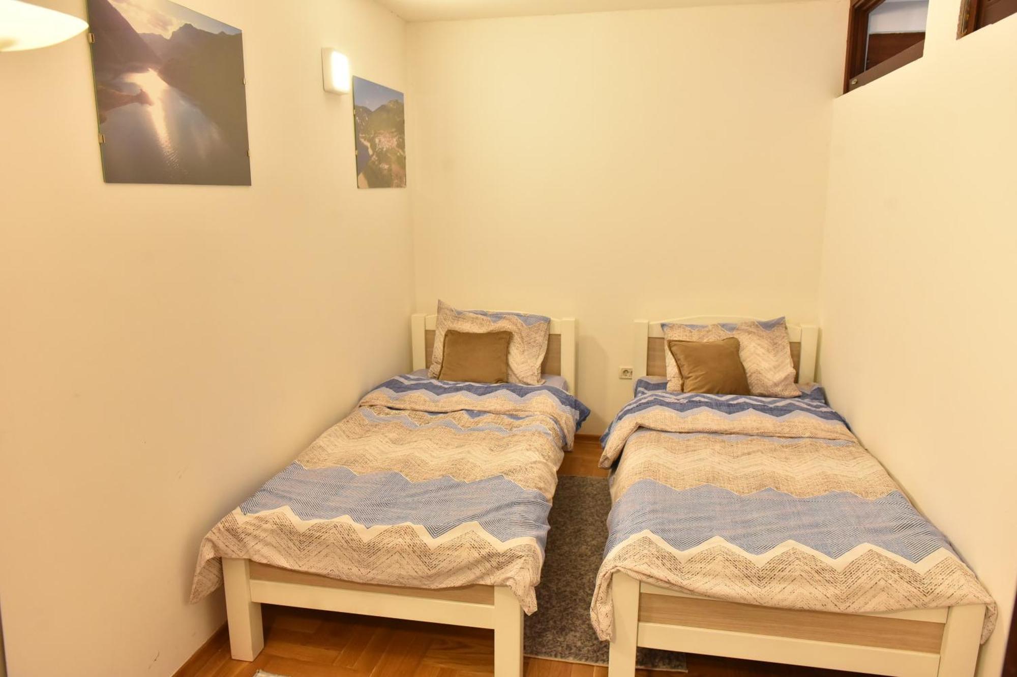 Apartments Ravno Pluzine Bilik gambar