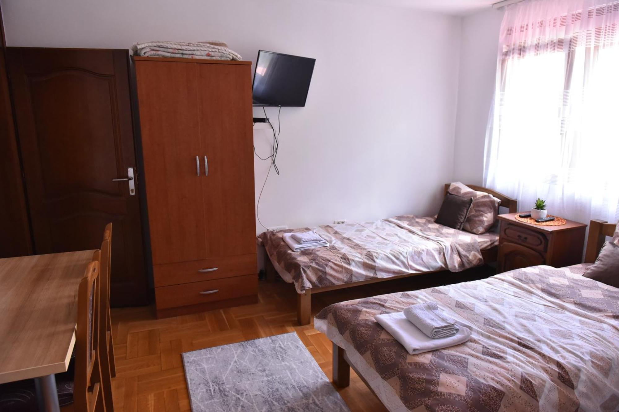 Apartments Ravno Pluzine Bilik gambar