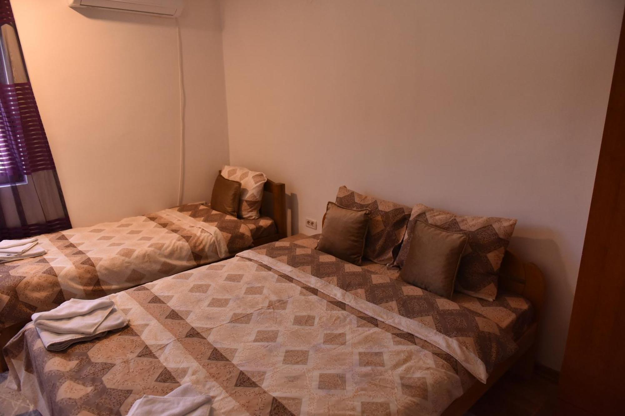 Apartments Ravno Pluzine Bilik gambar