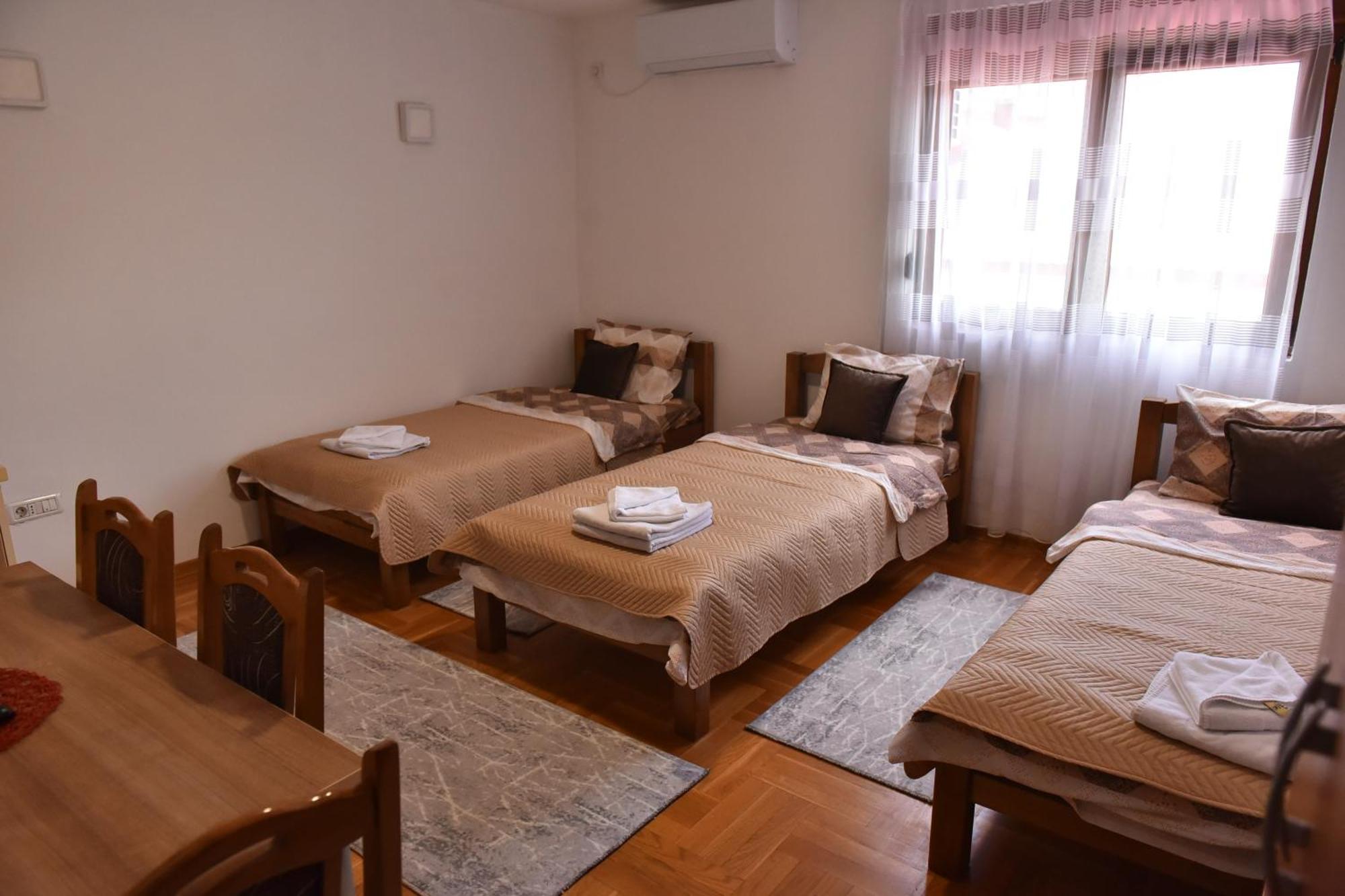 Apartments Ravno Pluzine Luaran gambar