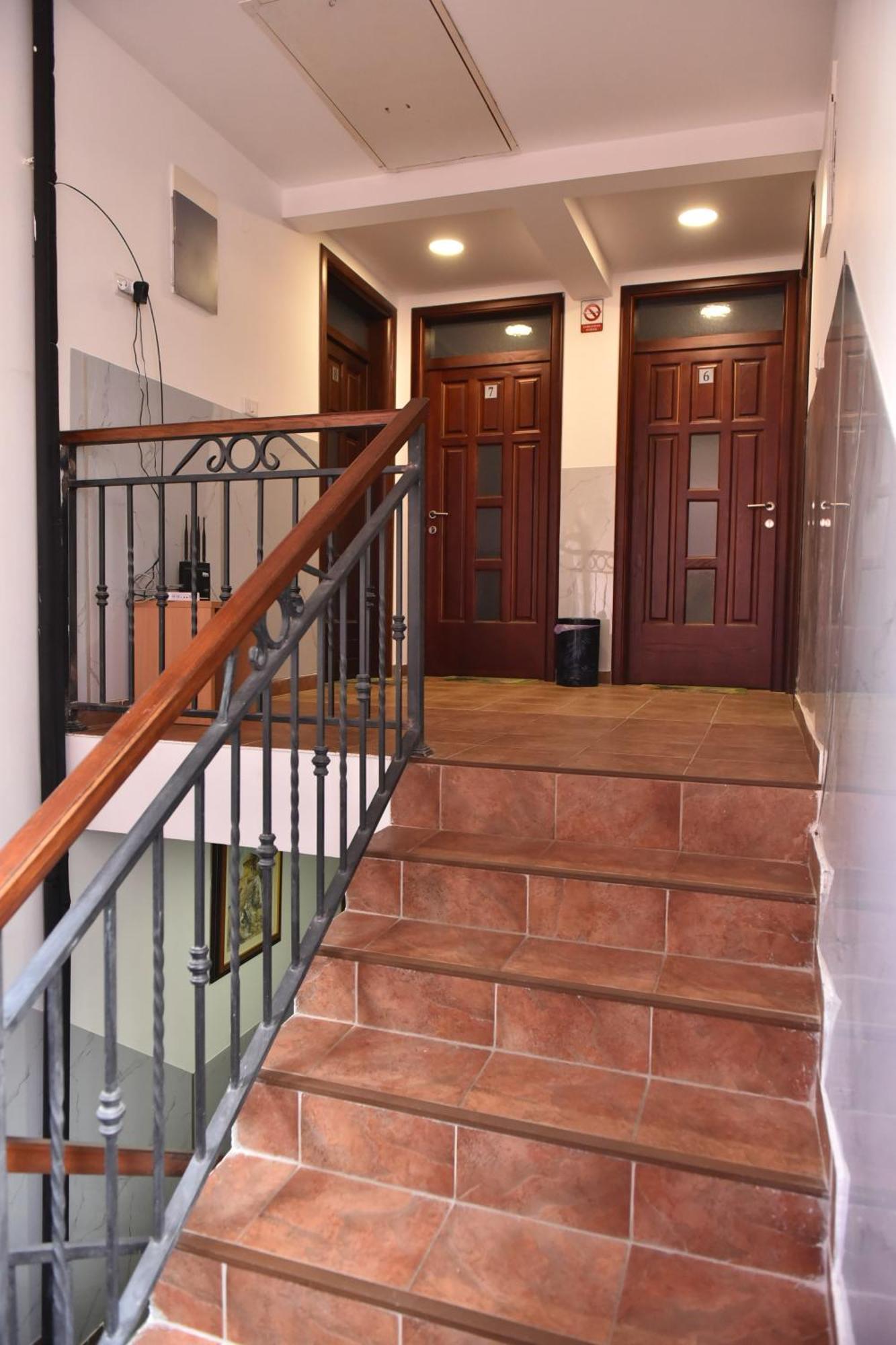 Apartments Ravno Pluzine Luaran gambar